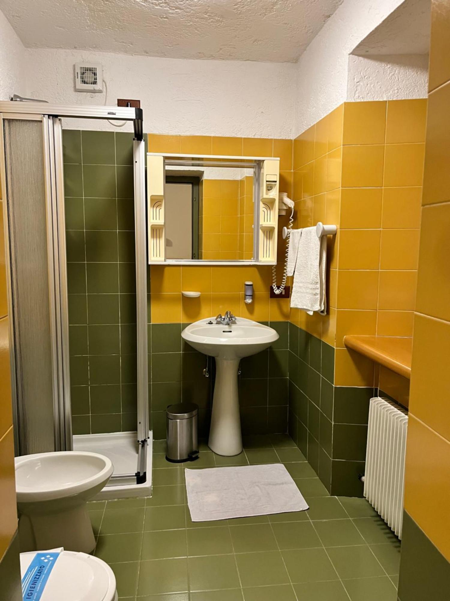 Hotel Zanella Пейо-Фонті Екстер'єр фото